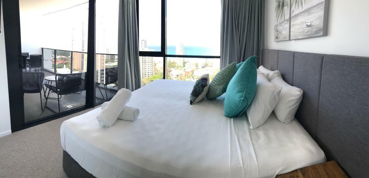 Qube Broadbeach Ocean View Apartments Gold Coast Ngoại thất bức ảnh