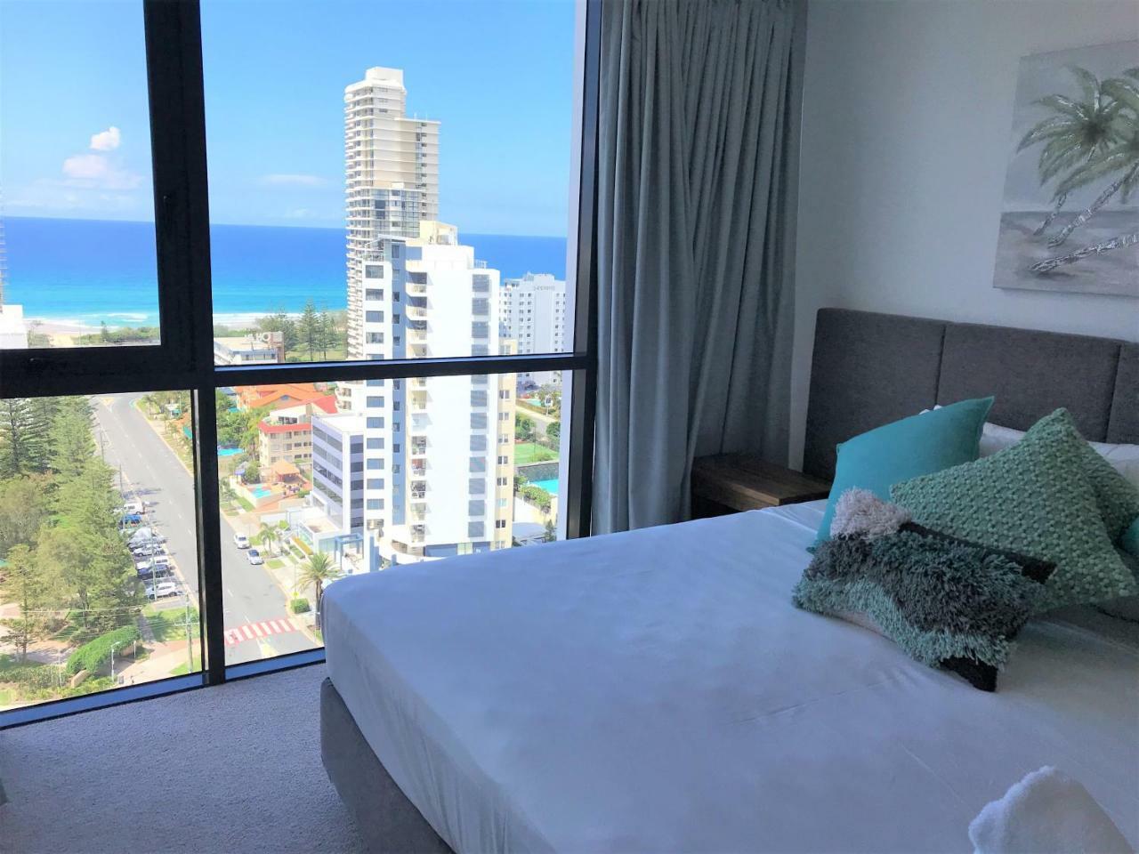 Qube Broadbeach Ocean View Apartments Gold Coast Ngoại thất bức ảnh