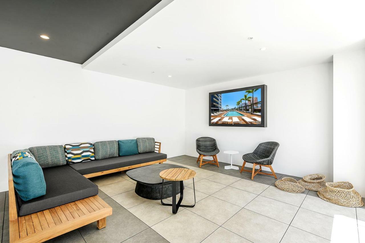 Qube Broadbeach Ocean View Apartments Gold Coast Ngoại thất bức ảnh