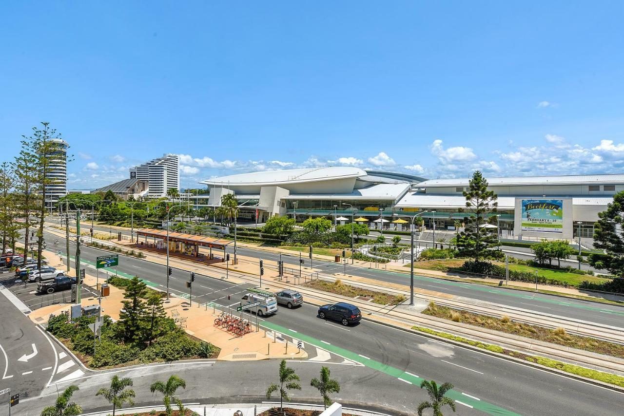 Qube Broadbeach Ocean View Apartments Gold Coast Ngoại thất bức ảnh